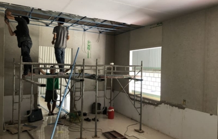 Tấm xi măng làm vách tường: Giải pháp xây dựng hiện đại với ưu điểm vượt trội