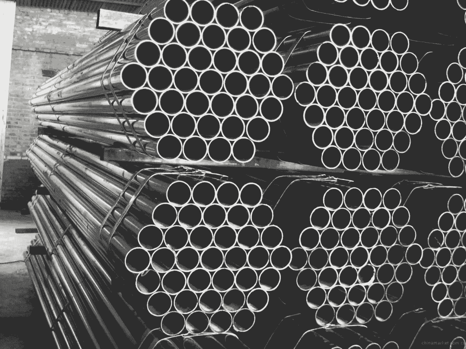 Các yếu tố ảnh hưởng đến giá thép ống